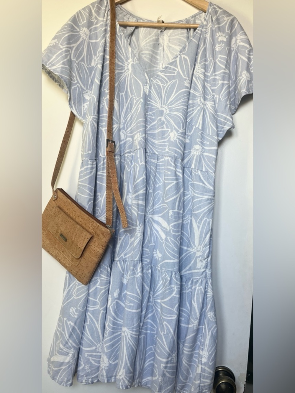 Universal Thread Light Blue & White Floral V-Neck Tiered Midi Dress XXL